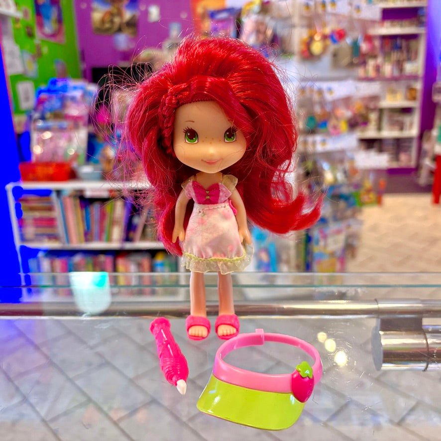 Strawberry Shortcake: Color Change Magic - Berry Beachy Doll (Hasbro, 2008) - PopCultGang