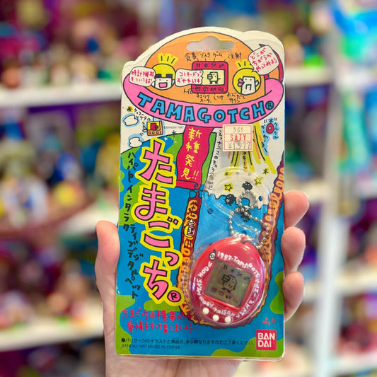 Tamagotchi Gen 1 - Red Shell Japanese (MOC, 1997, Bandai) - PopCultGang
