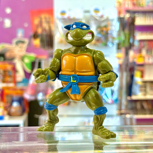 Teenage Mutant Ninja Turtles: Leonardo With Storage Shell Action Figure (1991) - PopCultGang