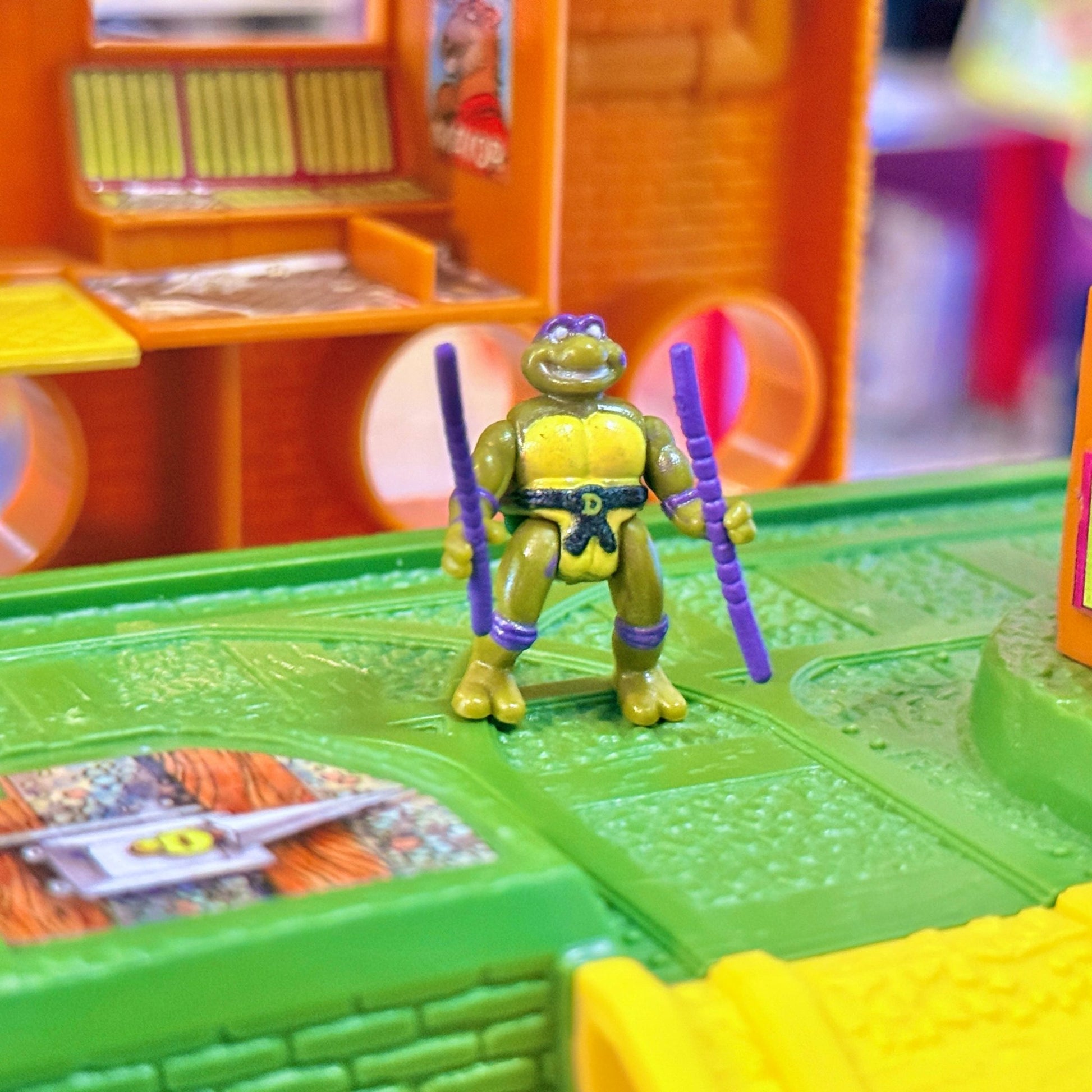 Teenage Mutant Ninja Turtles: Mini Mutants Bodacious Battlesets - Sewer Wars / Subway Metro Playset (Playmates, 1994) - PopCultGang