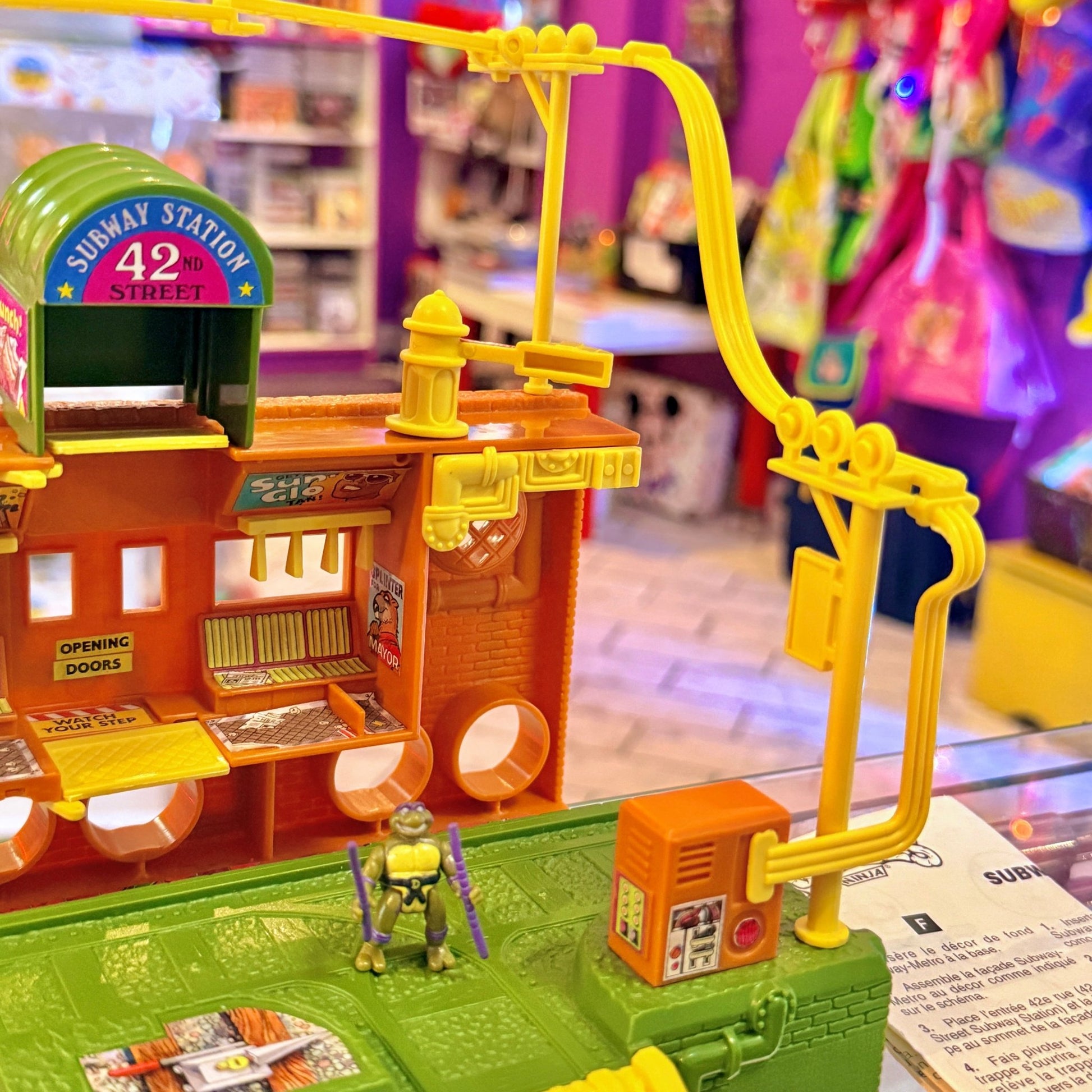 Teenage Mutant Ninja Turtles: Mini Mutants Bodacious Battlesets - Sewer Wars / Subway Metro Playset (Playmates, 1994) - PopCultGang