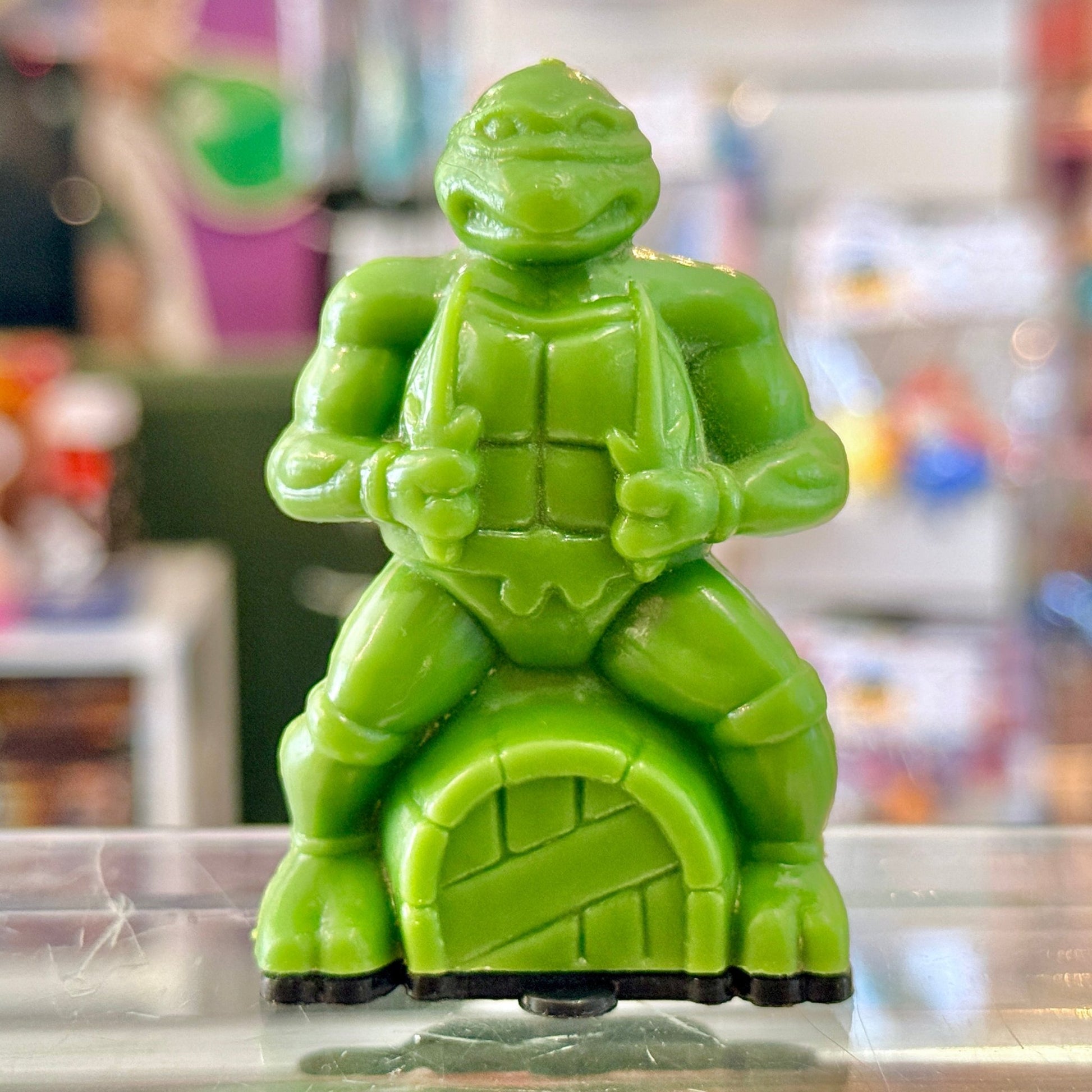 Teenage Mutant Ninja Turtles: Raphael Bubble Container Figure (80s) - PopCultGang