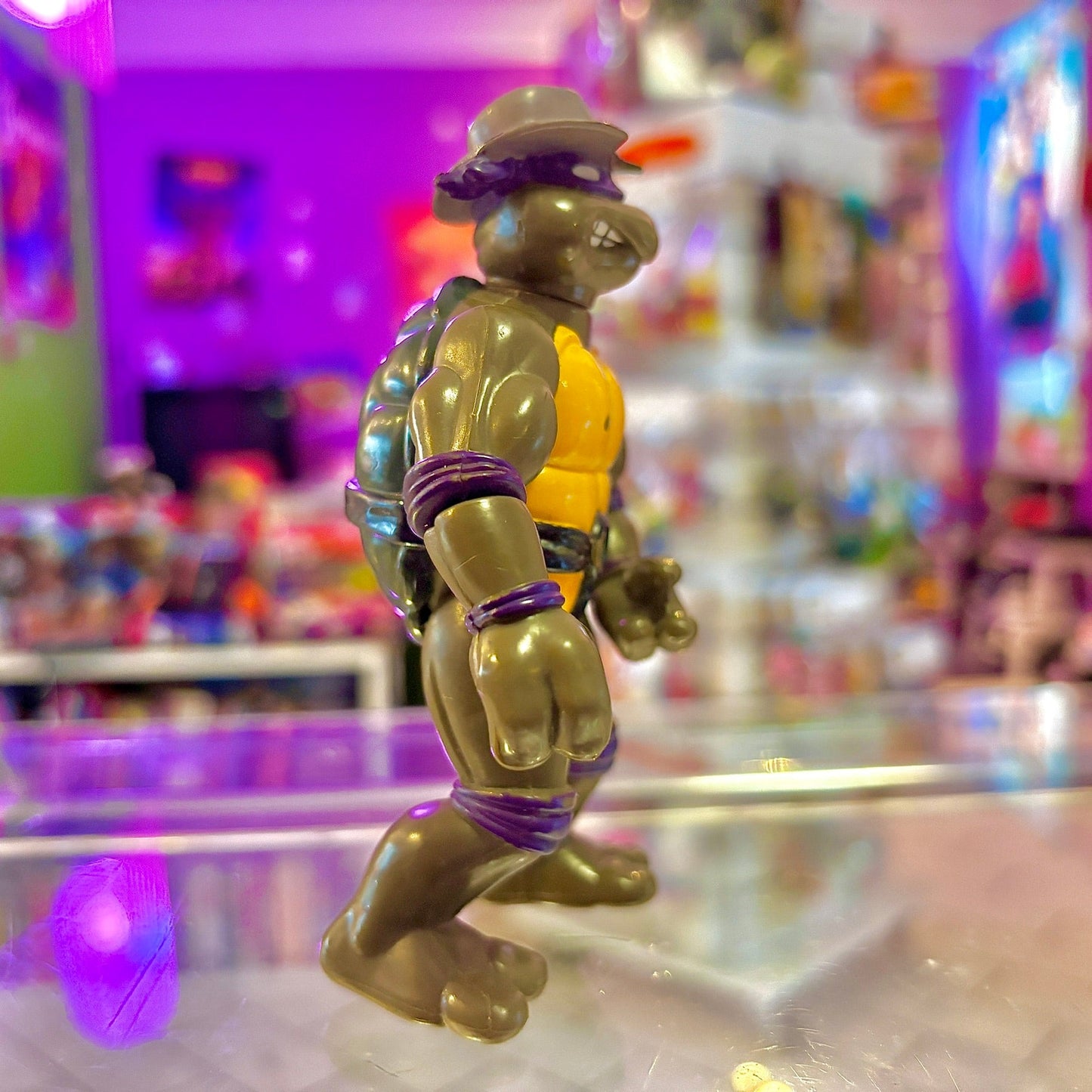 Teenage Mutant Ninja Turtles: Undercover Donatello (extremely rare cloth version, 1994) - PopCultGang