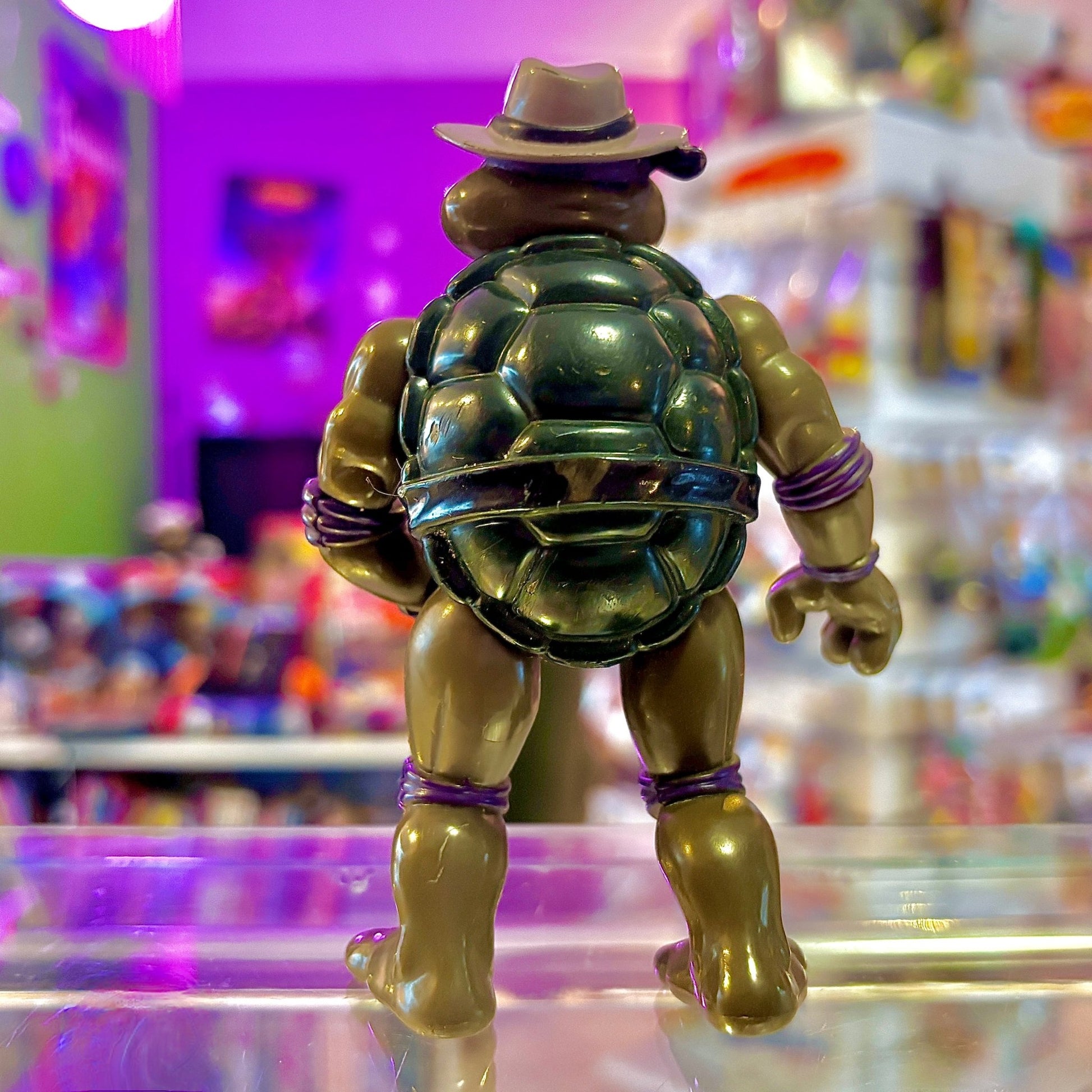 Teenage Mutant Ninja Turtles: Undercover Donatello (extremely rare cloth version, 1994) - PopCultGang