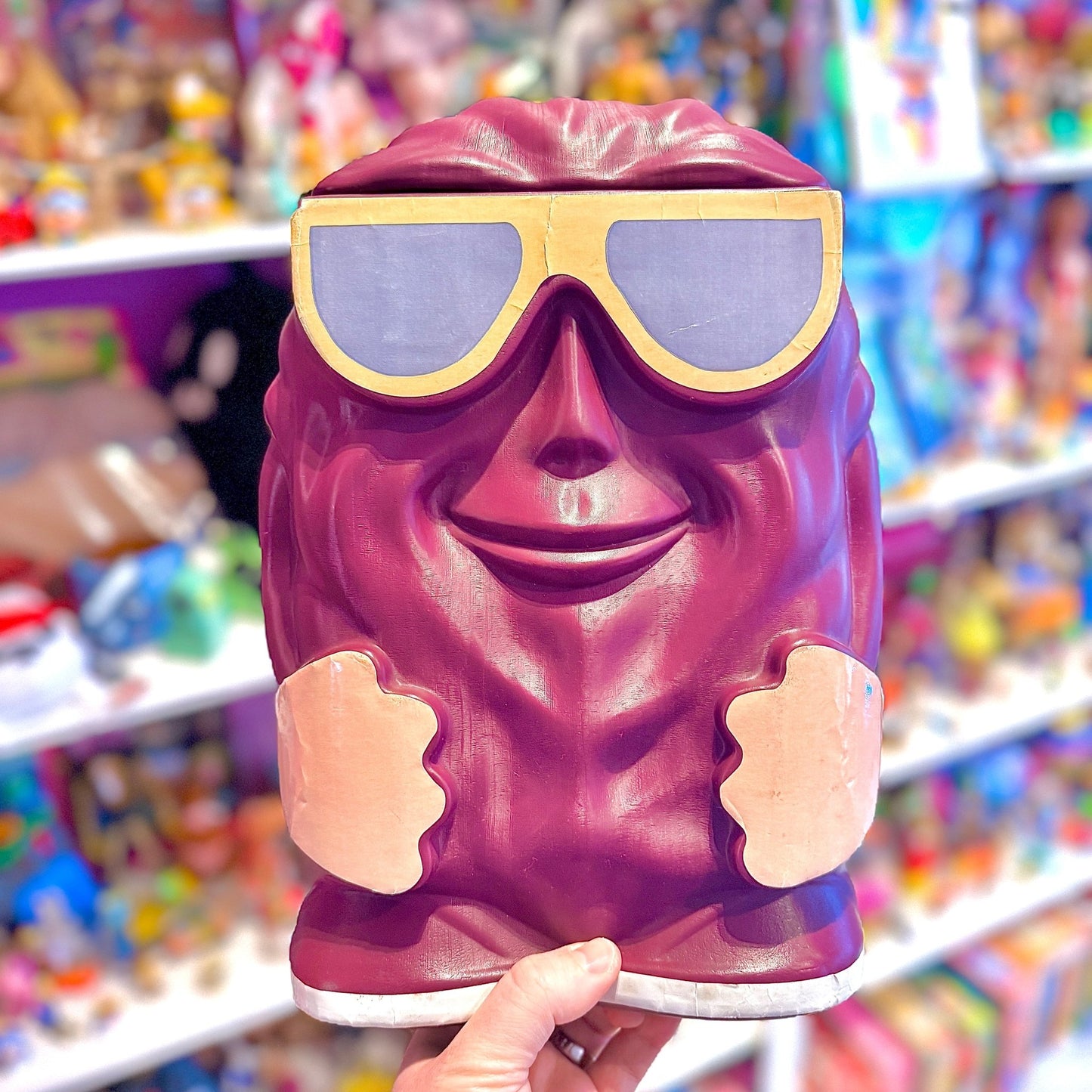 The California Raisins: Huge Plastic Coin Bank (1988) - PopCultGang