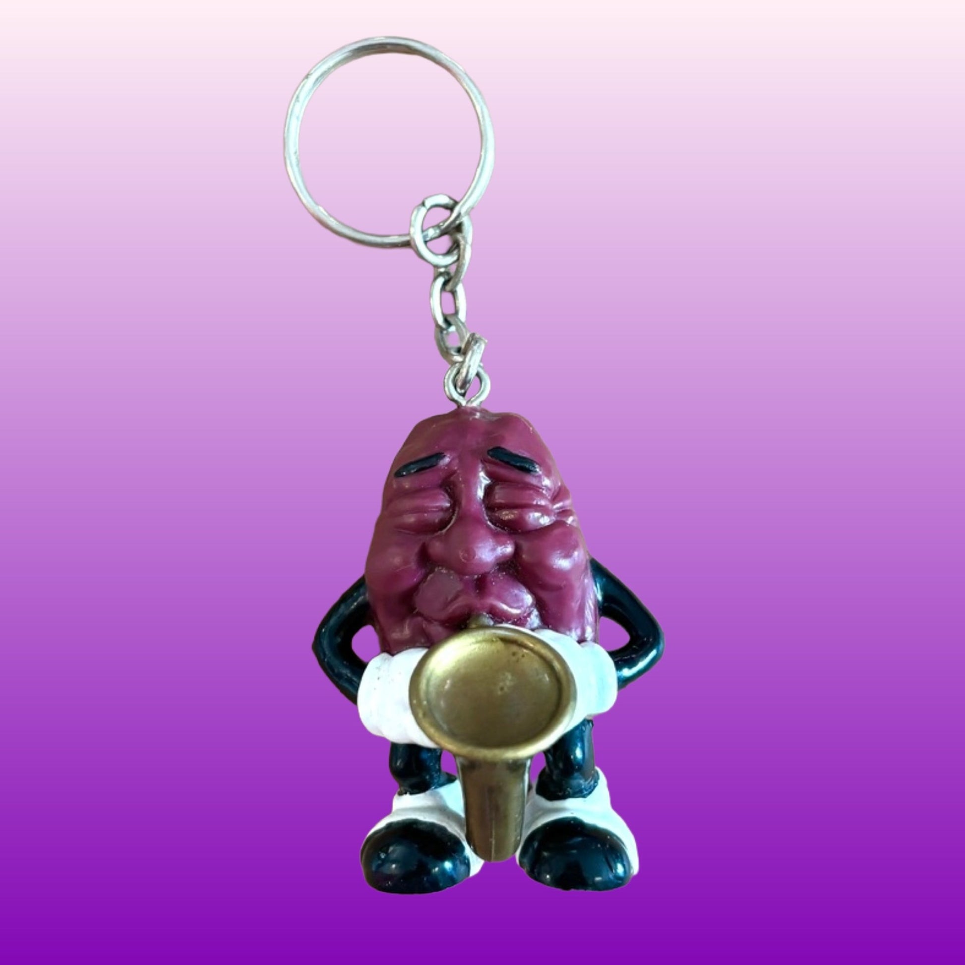 The California Raisins: Saxophone Raisin Figural Keychain (80s) - PopCultGang