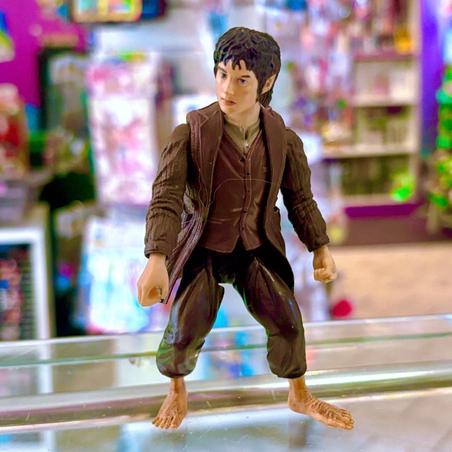 The Lord of The Rings: The Fellowship of The Ring - Frodo Baggins Action Figure (2002) - PopCultGang
