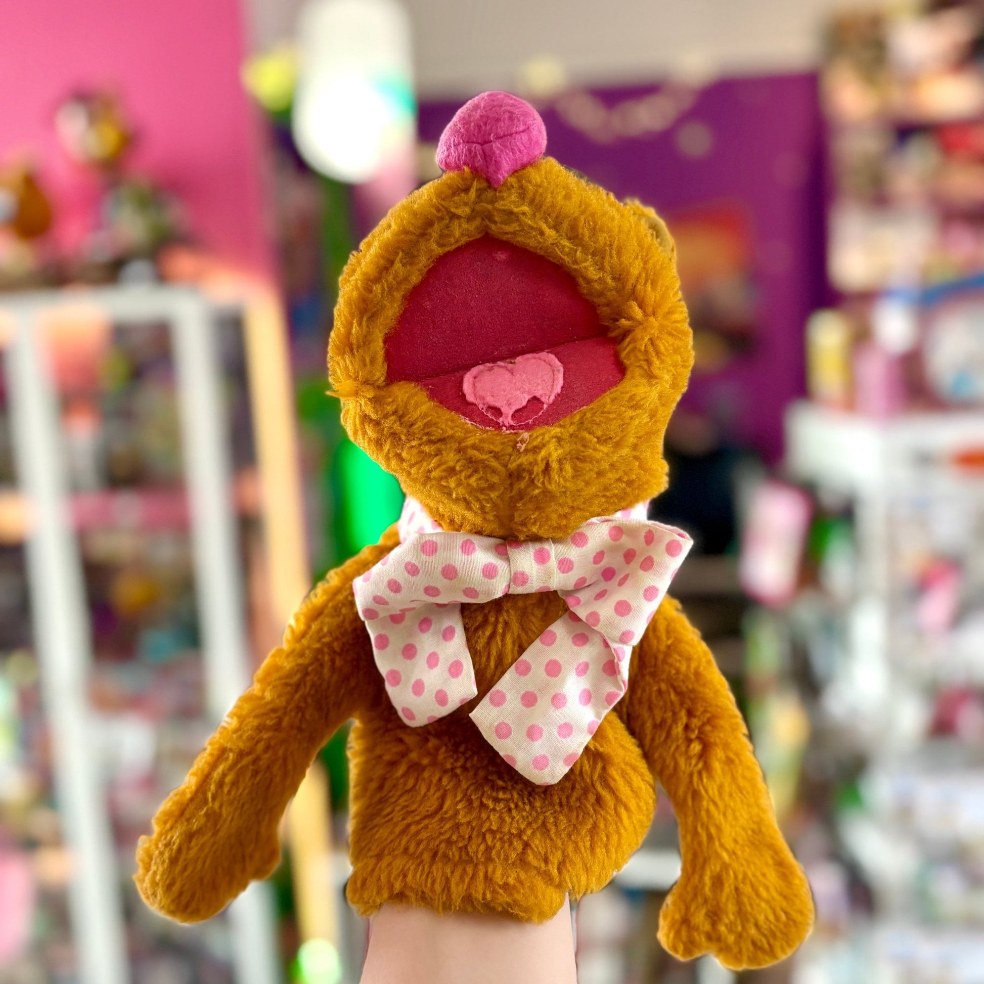 The Muppets: Fozzie Bear Hand Puppet (70s) - PopCultGang