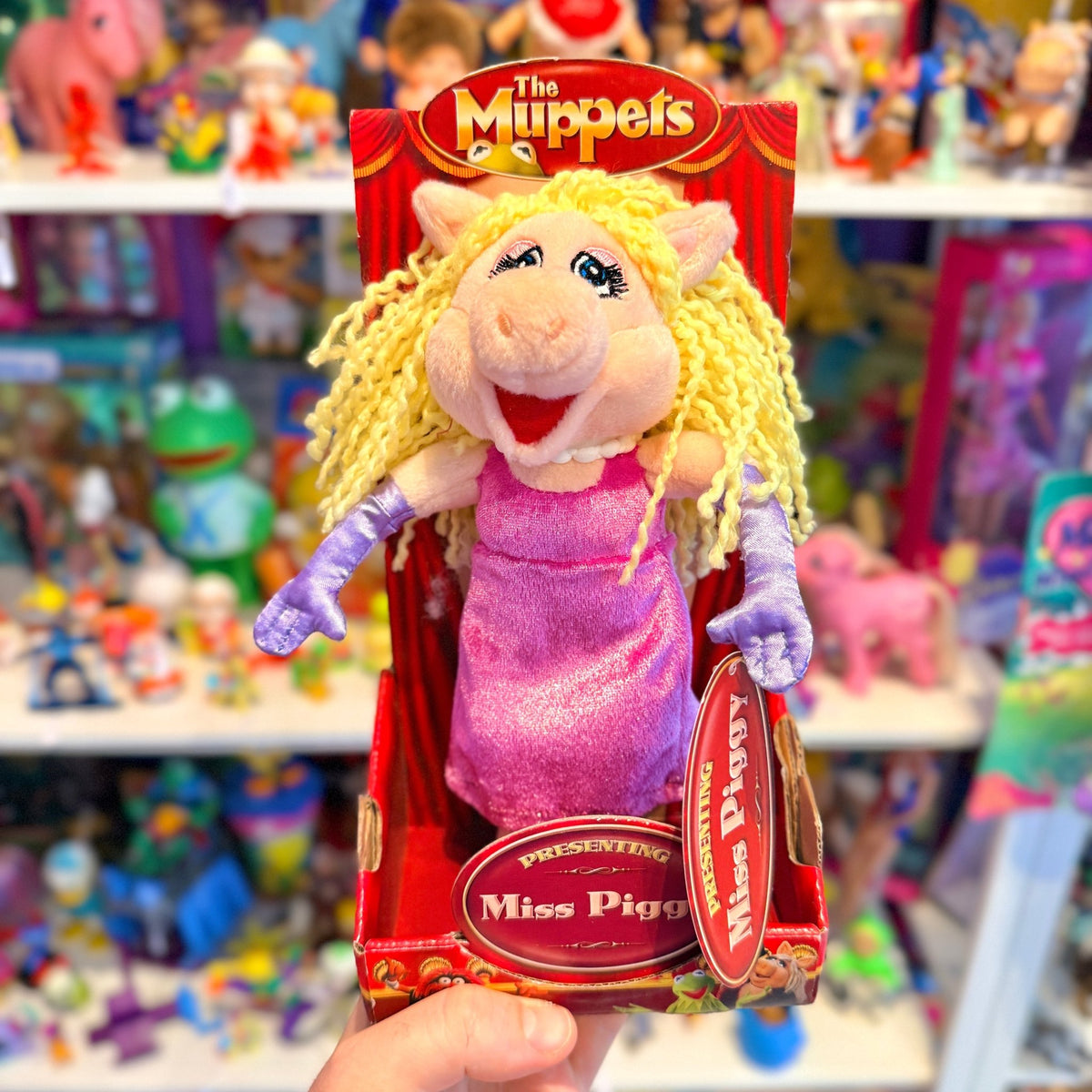The Muppets: Presenting Miss Piggy Pink Dress 20 Cm Plush (new in box, Lansay, 2006) - PopCultGang