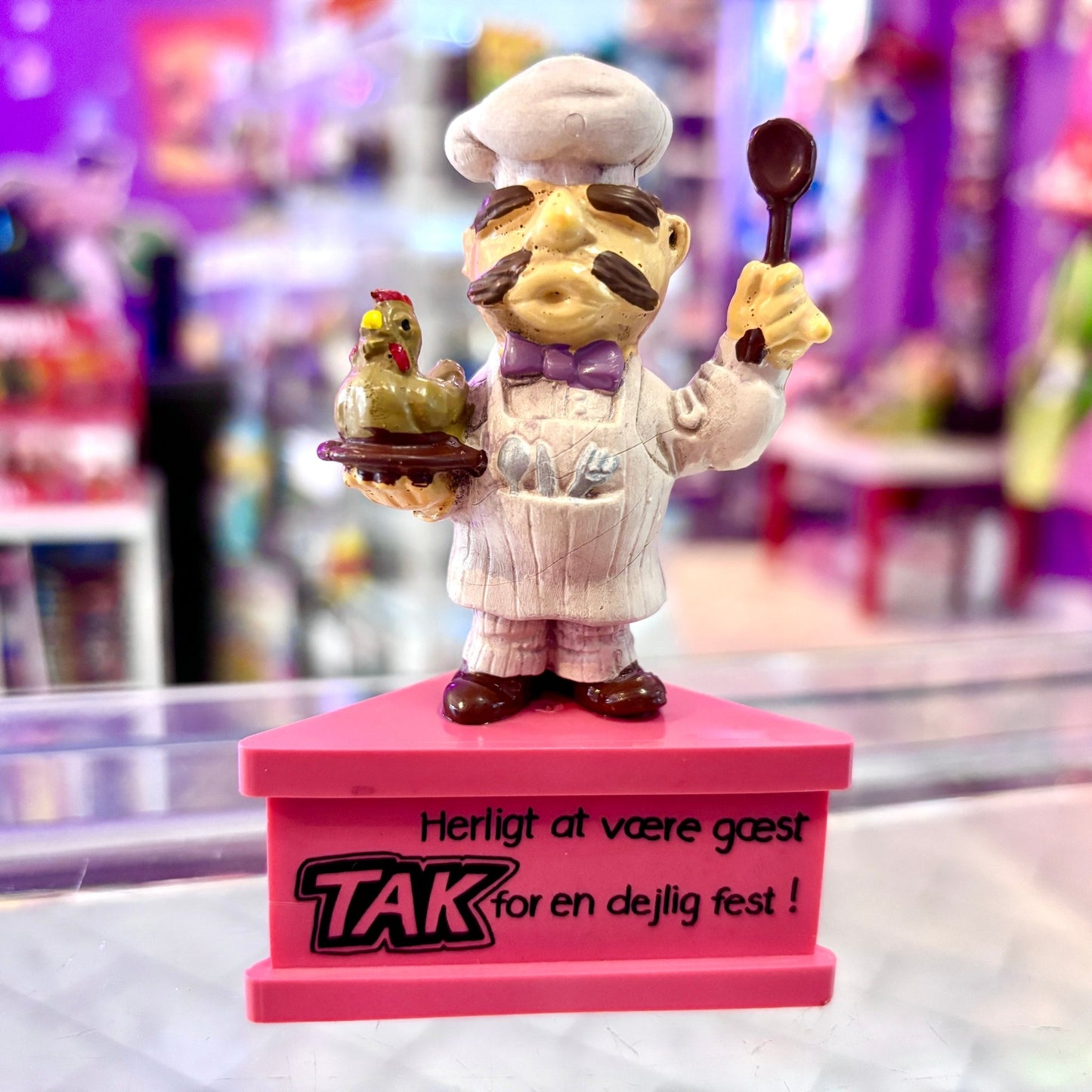 The Muppets: The Swedish Chef PVC Figure "Herligt At Være Gæst - TAK For En Dejlig Fest!" (Schleich, 1979) - PopCultGang