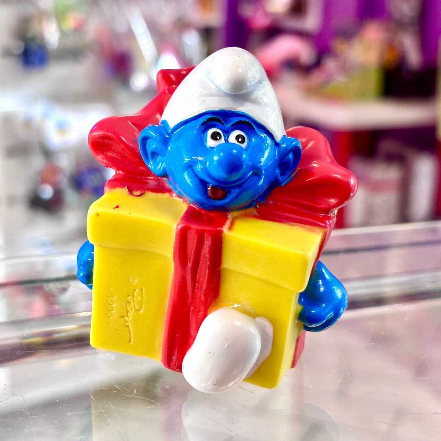 The Smurfs: Smurf Inside Gift PVC Figure (90s) - PopCultGang