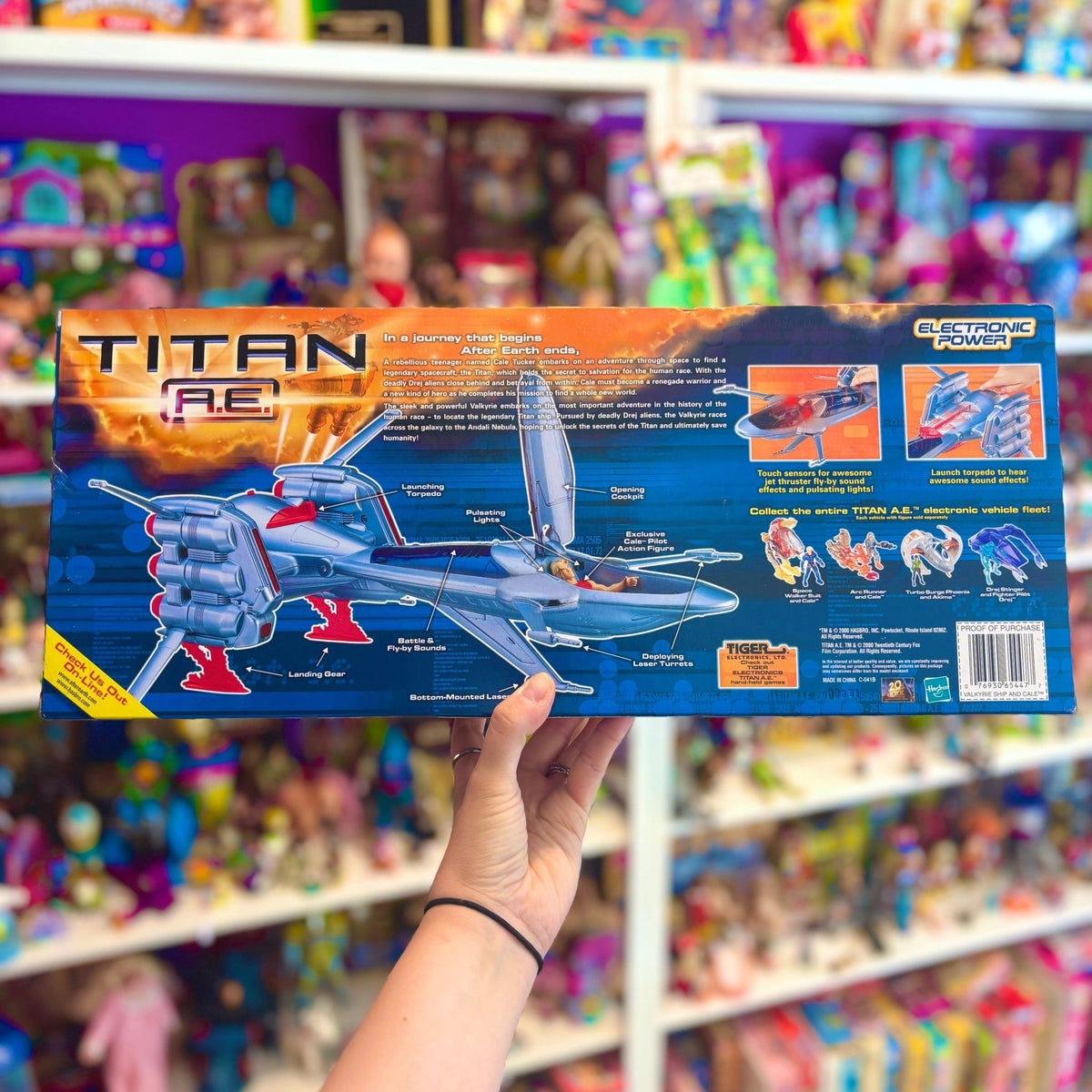 Titan A.E. - Valkyrie Ship And Cable (MOC, Hasbro, 2000) - PopCultGang