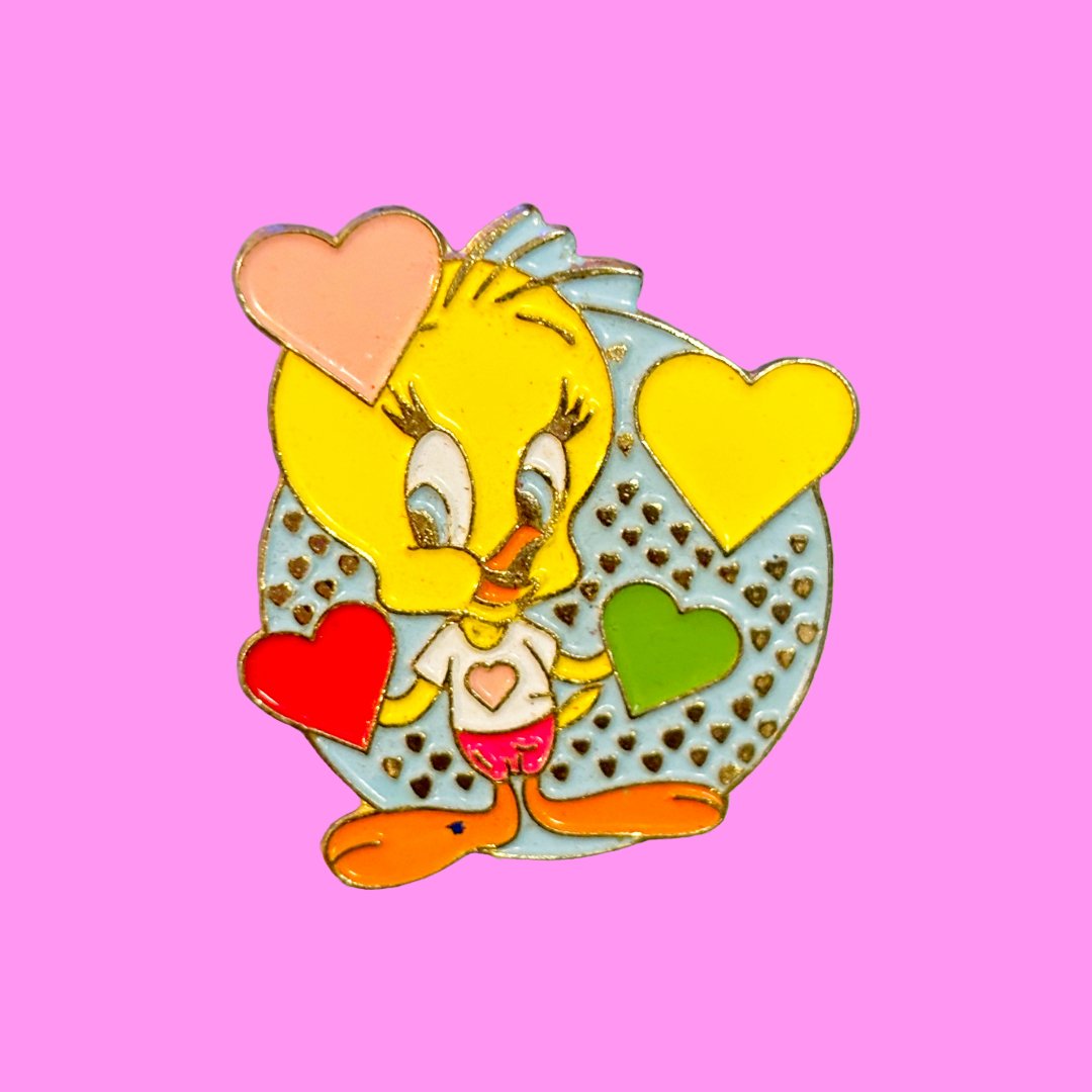 Tweety Wearing T-shirt With Hearts Enamel Pin (90s) - PopCultGang