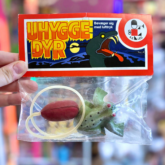 Uhygge Dyr: Frø (danish halloween toy, spooky frog figure, NIB, 80s) - PopCultGang