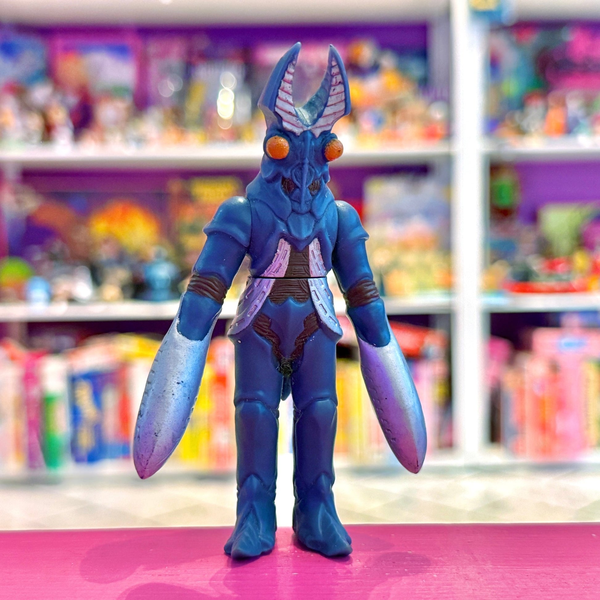 Ultraman: Alien Baltan Basical Version Kaiju Monster - Vinyl Sofubi Figure (Bandai, 2000s) - PopCultGang