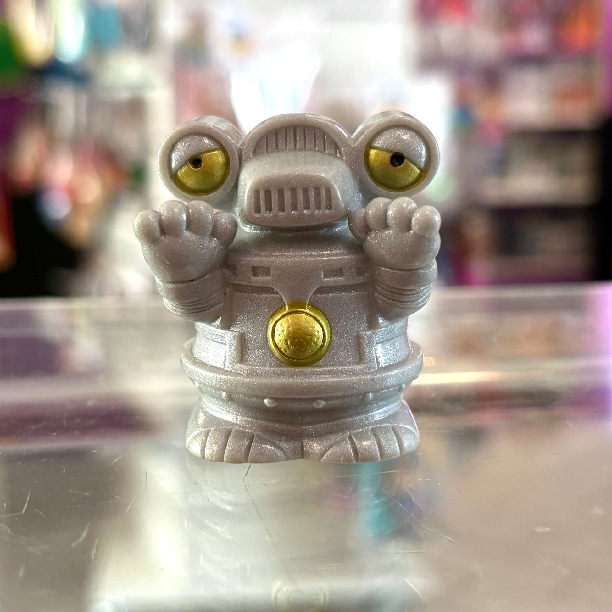 Ultraman: Sevenger Kaiju Finger Puppet Vinyl Figure (Bandai, 90s) - PopCultGang