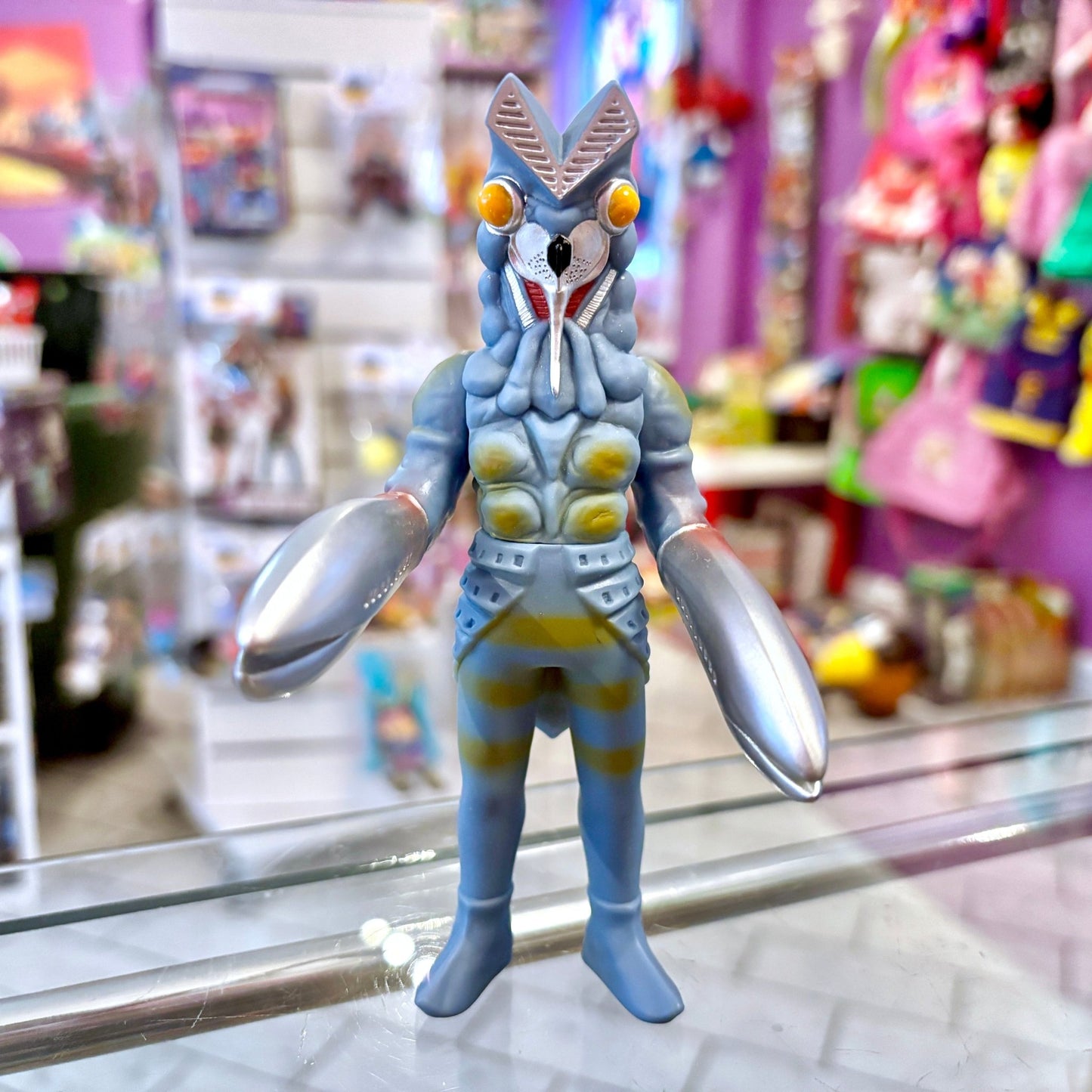 Ultraman: Ultra Monster 500 Alien Baltan Kaiju Monster - Vinyl Sofubi Figure (Bandai, 2023) - PopCultGang
