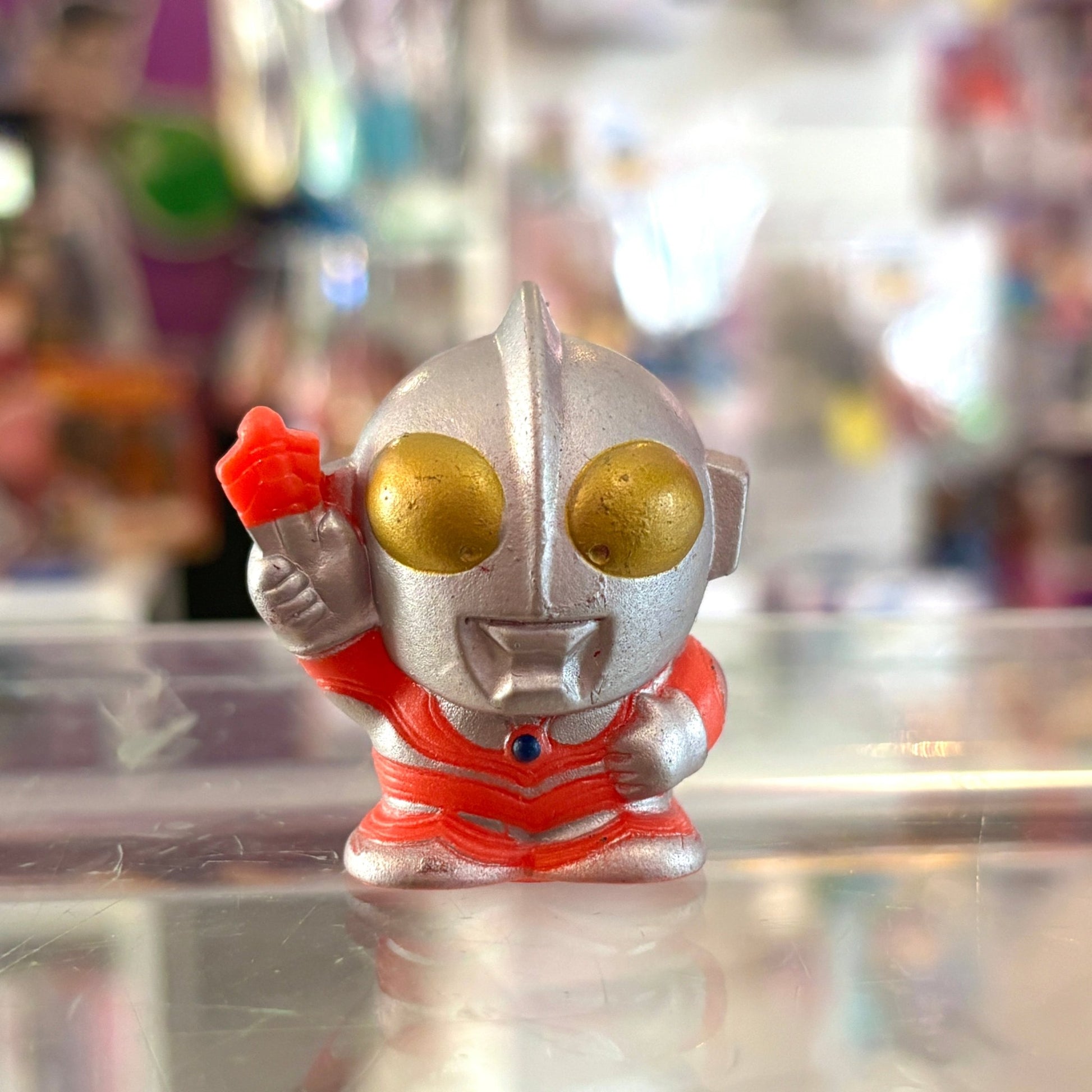 Ultraman: Ultraman Jack Holding Weapon Finger Puppet Vinyl Figure (Bandai, 90s) - PopCultGang