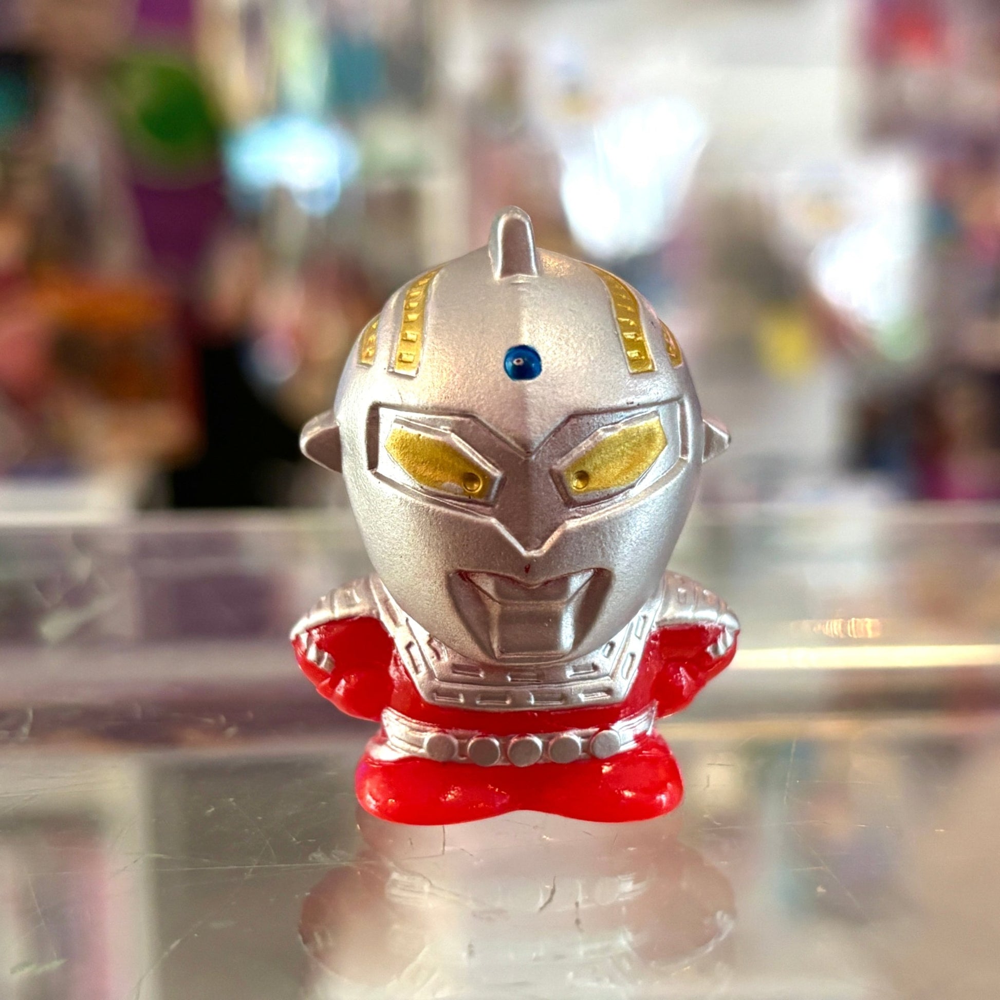 Ultraman: Ultraseven Heisei-Style Arms On the Side Finger Puppet Vinyl Figure (Bandai, 90s) - PopCultGang
