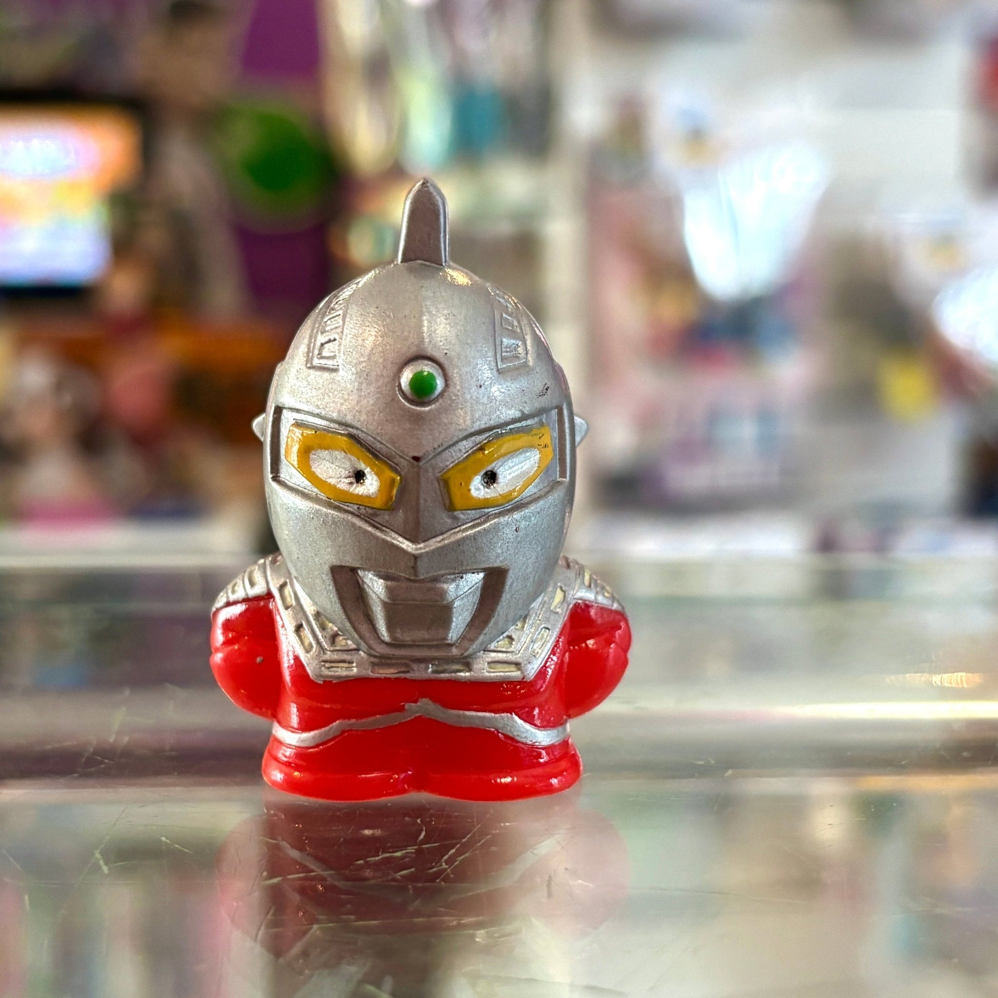 Ultraman: Ultraseven Showa-Era Finger Puppet Vinyl Figure (Bandai, 90s) - PopCultGang