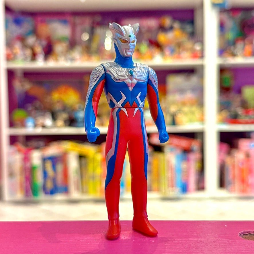 Ultraman Zero Vinyl Sofubi Figure (Bandai, 2000s) - PopCultGang