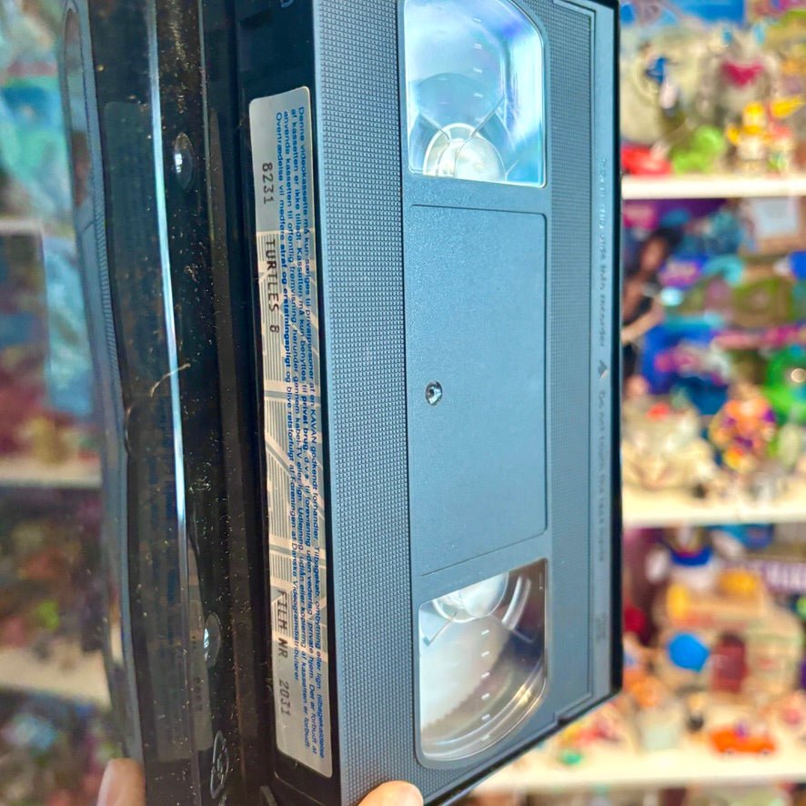 VHS: Teenage Mutant Ninja Turtles: Nr. 8 - "Frisk Fra Kloaken" (danish version, 80s) - PopCultGang