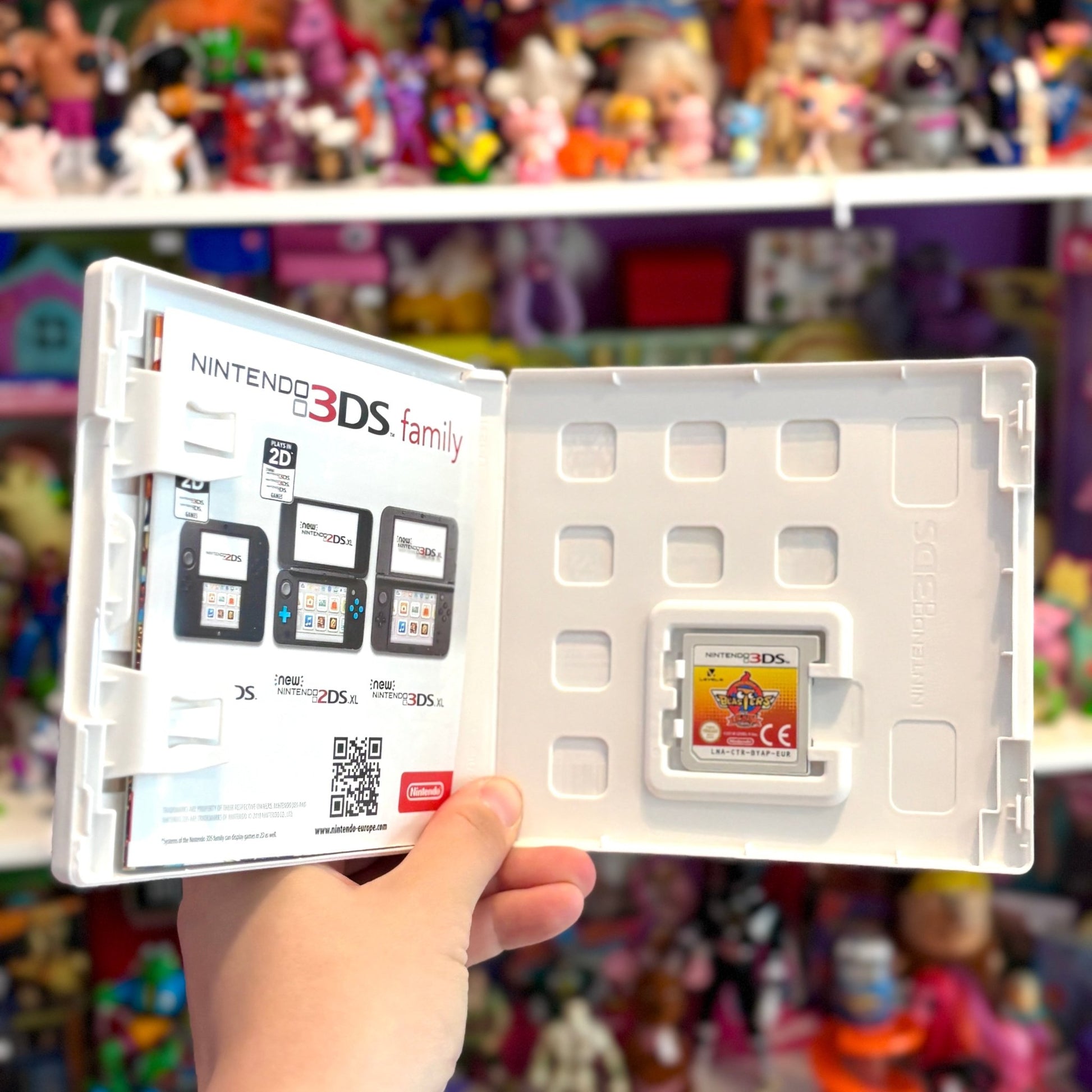 Yo - Kai Watch: Blasters - Red Cat Corps (Nintendo 3DS) - PopCultGang